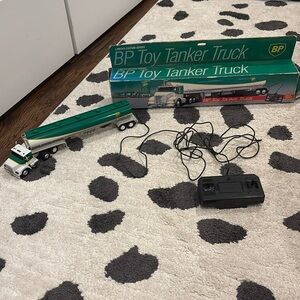 Remote control BP truck with box 1992
